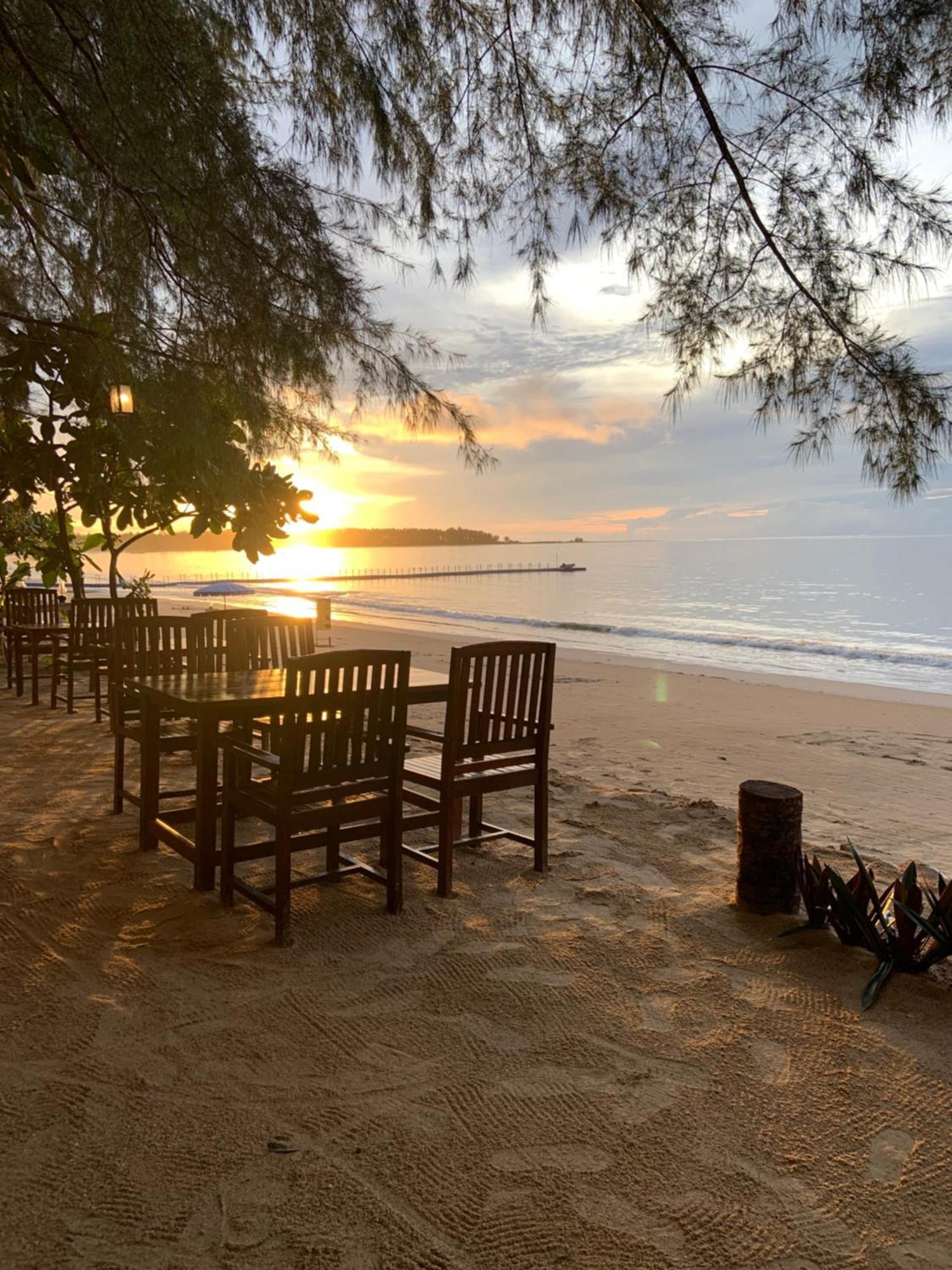 Smilebeach Resort Khaolak Khao Lak Bagian luar foto