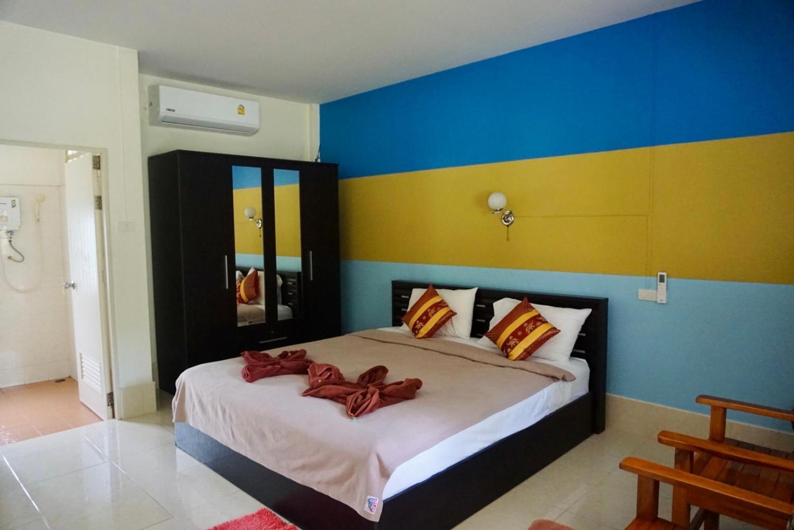 Smilebeach Resort Khaolak Khao Lak Bagian luar foto